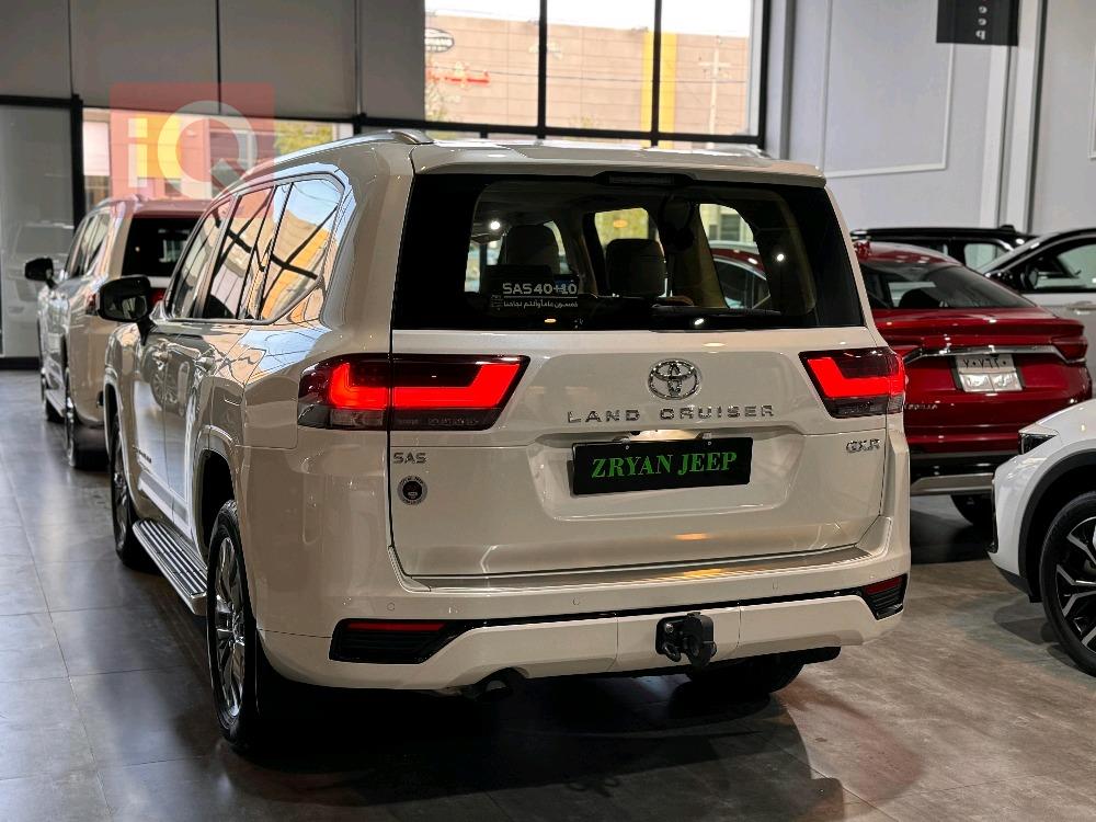 تويوتا لاندكروزر